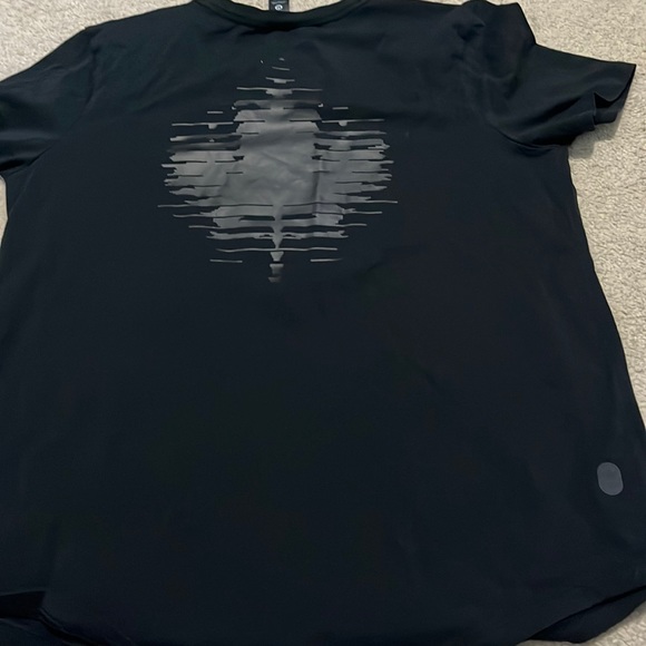 Lululemon Shirt - Picture 5 of 11